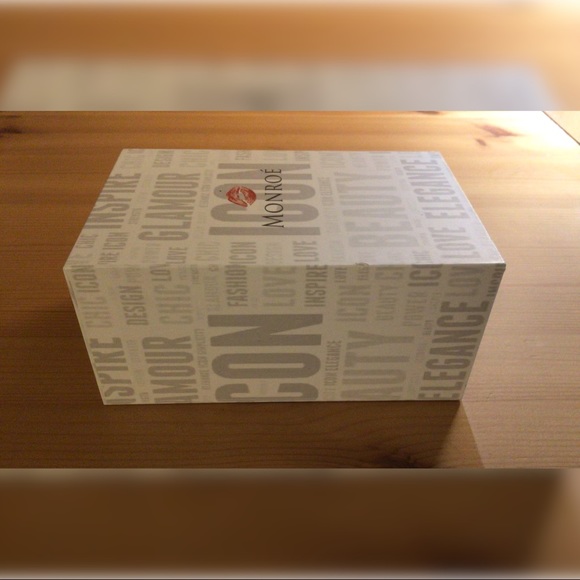 MONROÉ blue watch - Picture 8 of 9